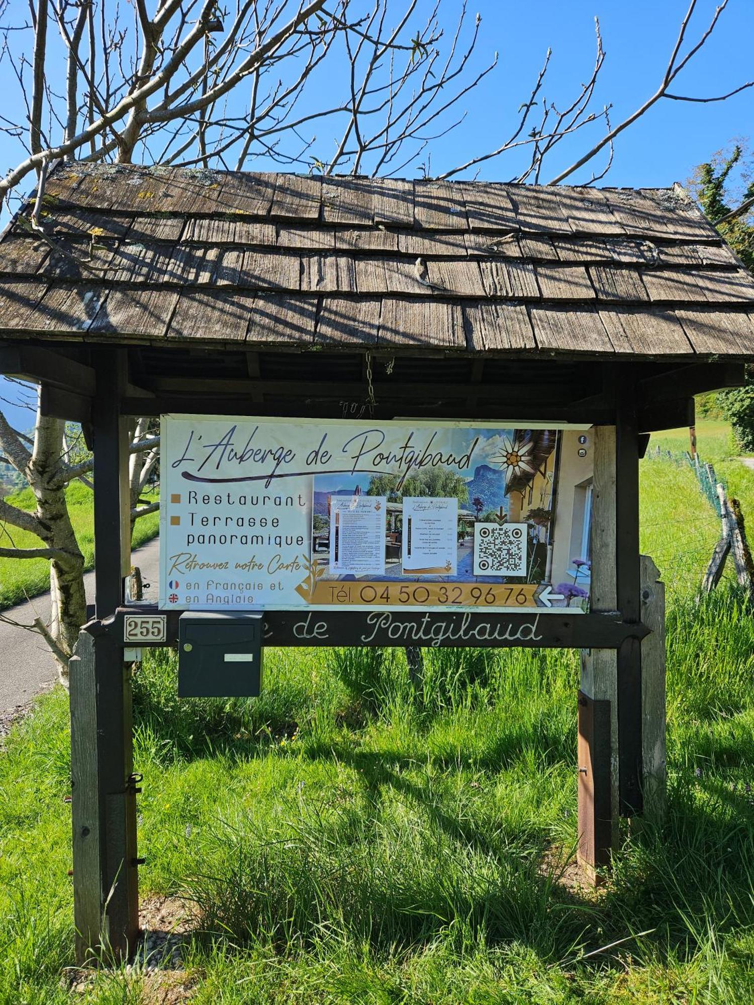 Auberge De Pontgibaud Lathuile Екстериор снимка